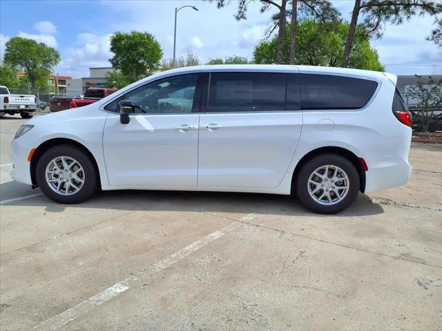 2026 Chrysler Voyager LX