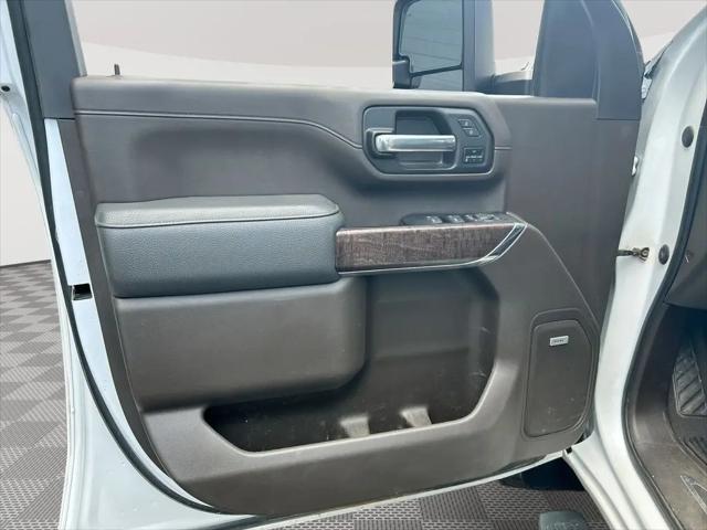 2023 GMC Sierra 3500HD 4WD Crew Cab Standard Bed Denali