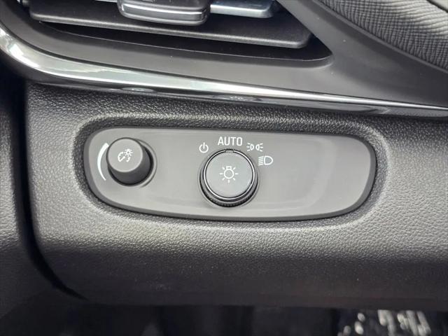 2026 Buick NV Preferred FWD