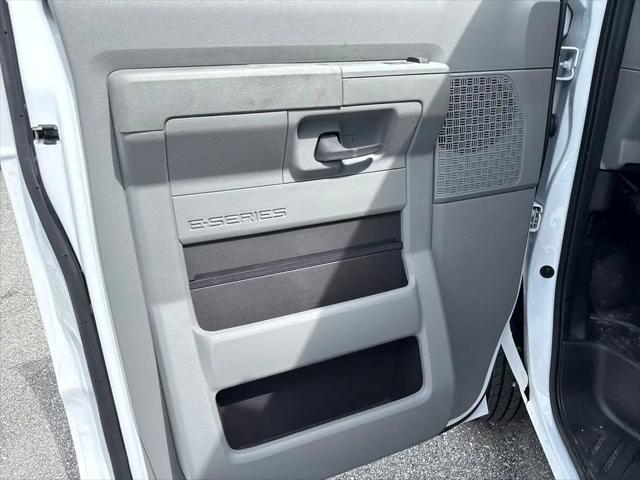 2026 Ford E-350 Cutaway E-Series Cutaway