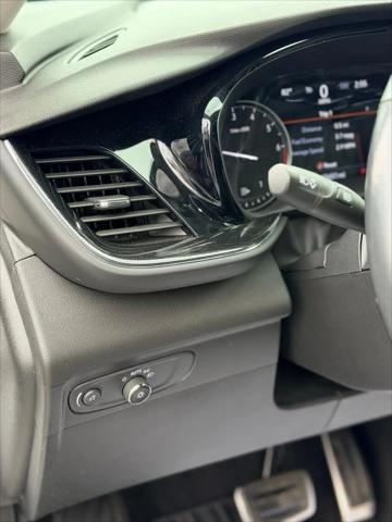 2023 Buick Envision Essence FWD