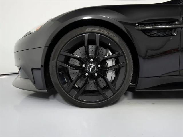 2015 Aston Martin Vanquish Standard
