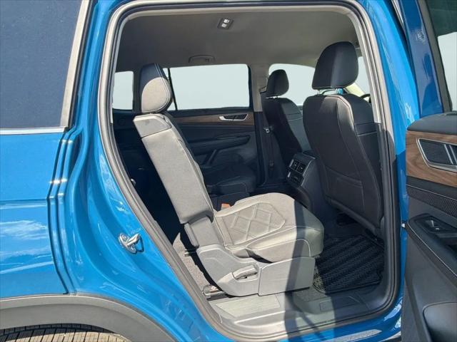 2026 Volkswagen Atlas SE with Technology