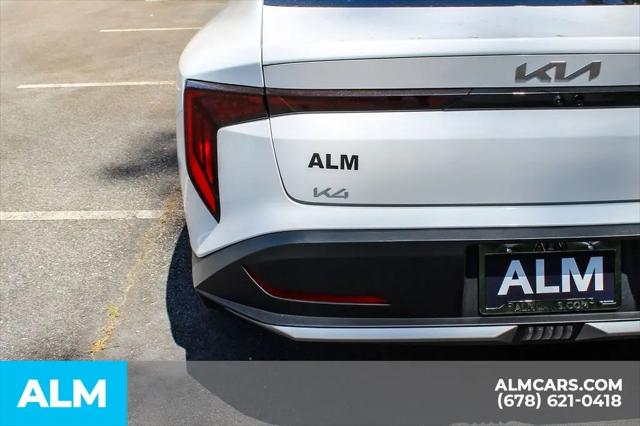 2025 Kia K4 LXS