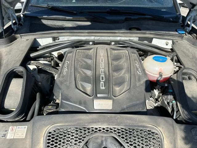 2015 Porsche Macan Turbo