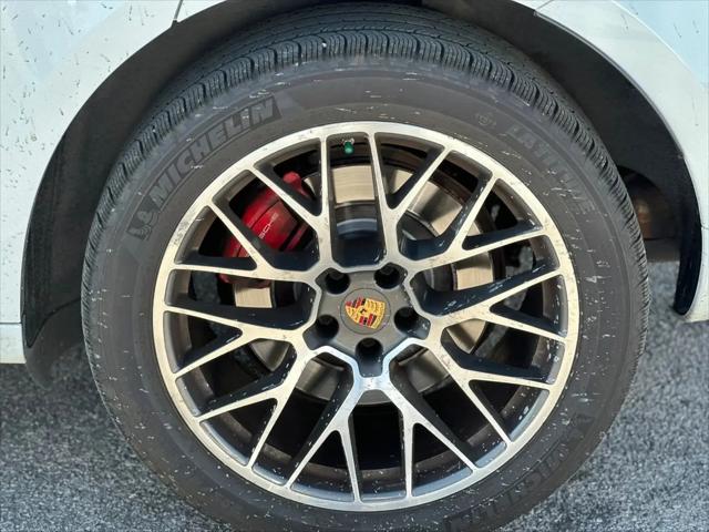 2015 Porsche Macan Turbo