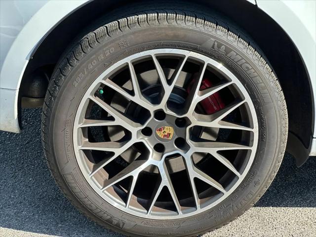 2015 Porsche Macan Turbo