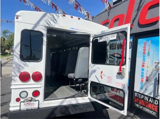 2012 Chevrolet Express Cutaway Work Van