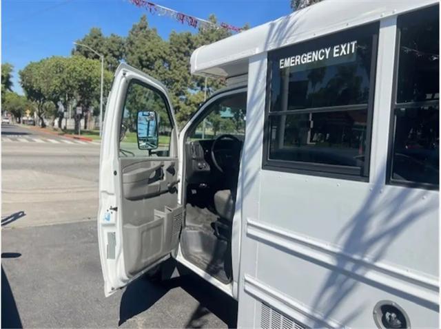 2012 Chevrolet Express Cutaway Work Van