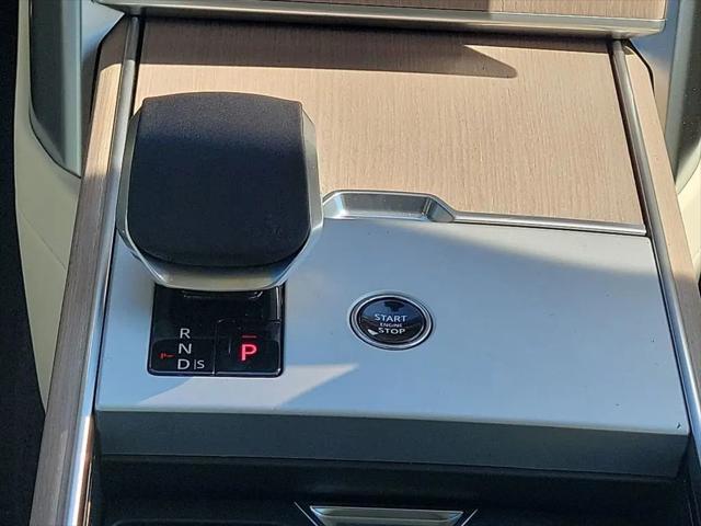 2026 Land Rover Range Rover P400 SE 7 Seat