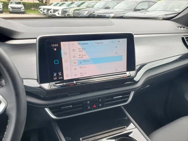 2026 Volkswagen Atlas Cross Sport SE with Technology