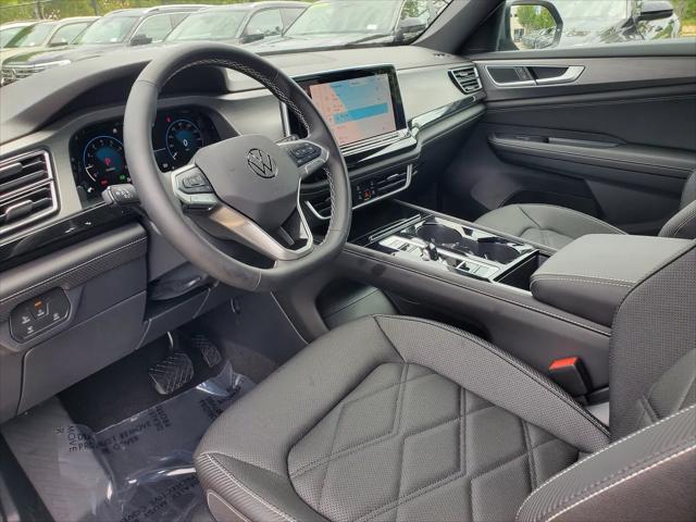2026 Volkswagen Atlas Cross Sport SE with Technology