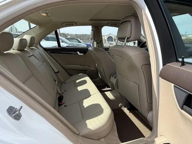 2013 Mercedes-Benz C-CLASS C 300 Luxury 4MATIC
