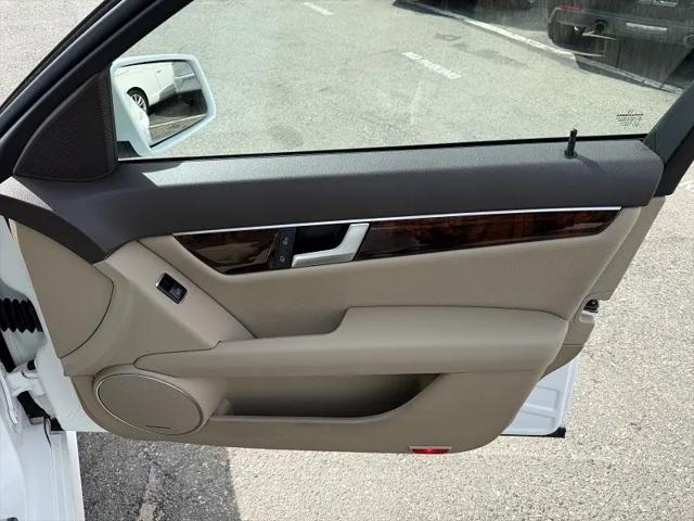 2013 Mercedes-Benz C-CLASS C 300 Luxury 4MATIC