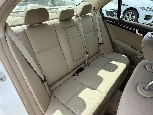2013 Mercedes-Benz C-CLASS C 300 Luxury 4MATIC