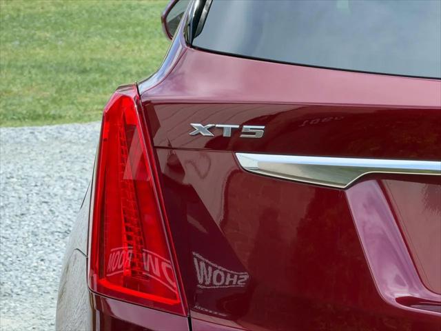 2017 Cadillac XT5 Standard