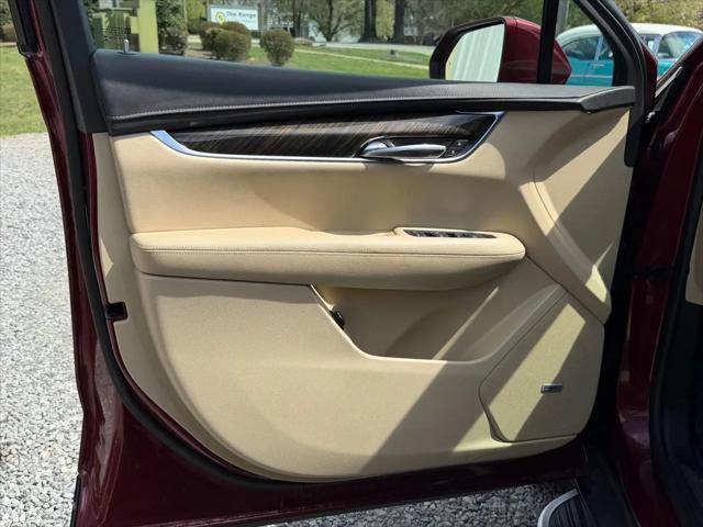 2017 Cadillac XT5 Standard