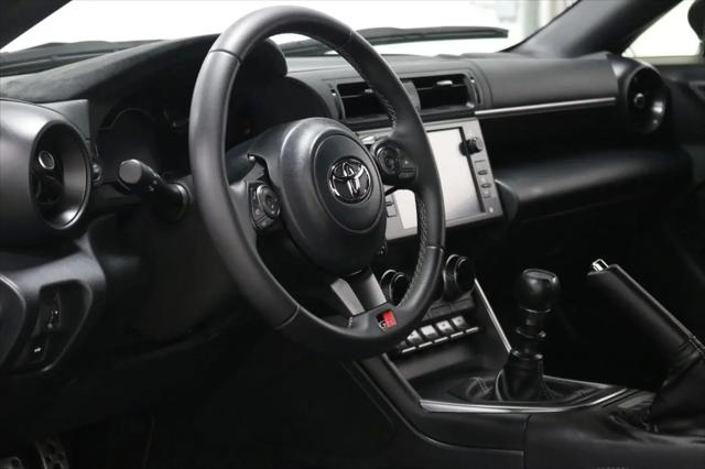 2024 Toyota GR86 Premium