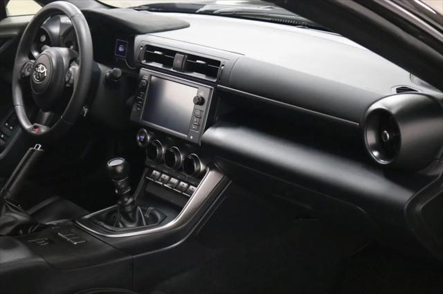 2024 Toyota GR86 Premium