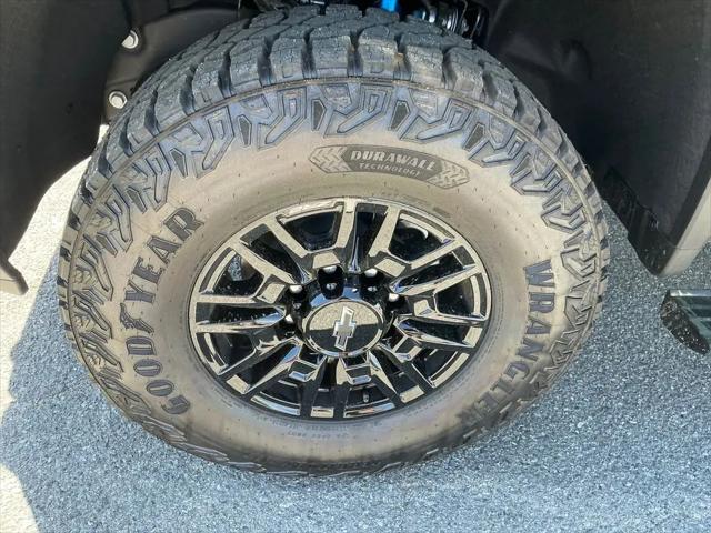 2026 Chevrolet Silverado 2500HD Crew Cab, Standard Bed, XR2, 4WD