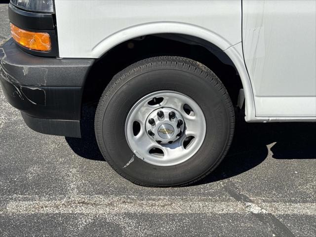 2025 Chevrolet Express Cargo Van RWD 3500 Regular Wheelbase WT