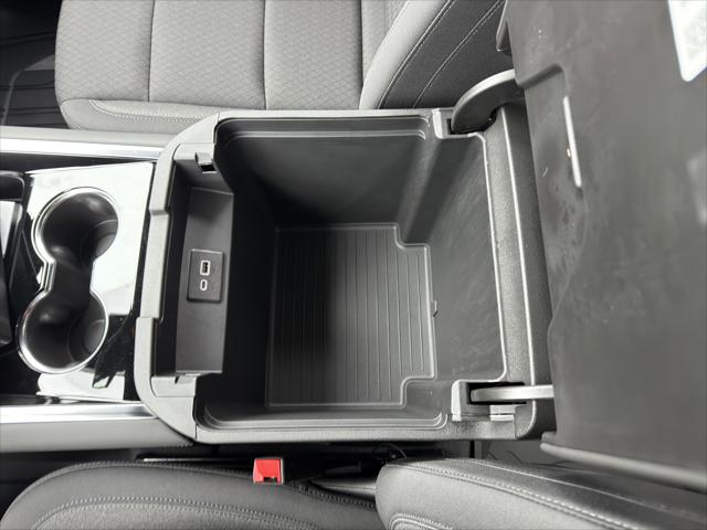 2026 Chevrolet Suburban LS, 4WD