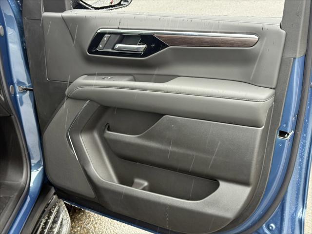 2026 Chevrolet Suburban LS, 4WD