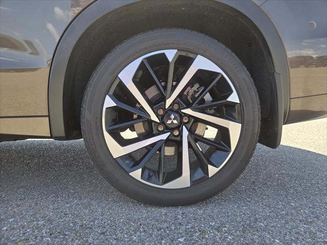 2024 Mitsubishi Outlander PHEV SEL Black Edition
