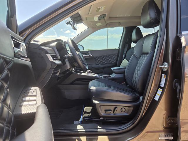 2024 Mitsubishi Outlander PHEV SEL Black Edition