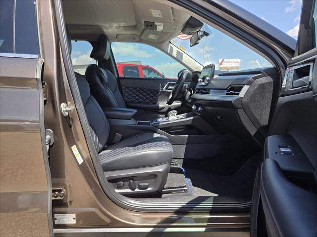 2024 Mitsubishi Outlander PHEV SEL Black Edition