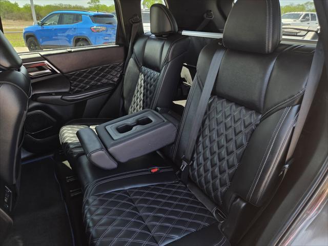 2024 Mitsubishi Outlander PHEV SEL Black Edition
