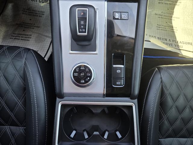 2024 Mitsubishi Outlander PHEV SEL Black Edition