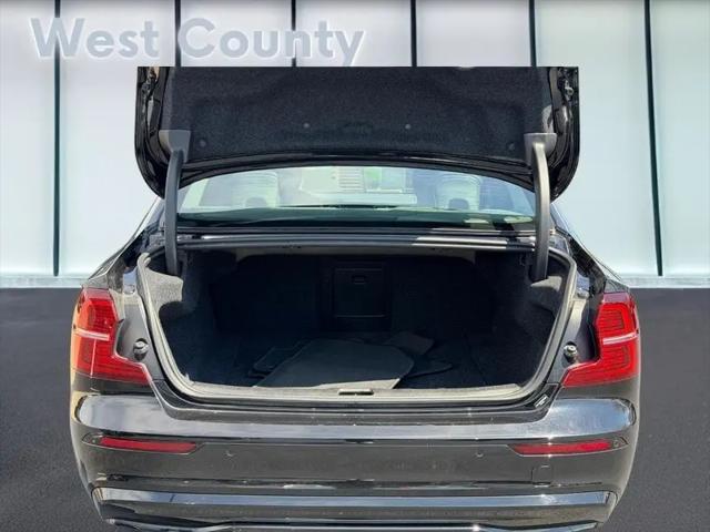 2025 Volvo S60 B5 Plus