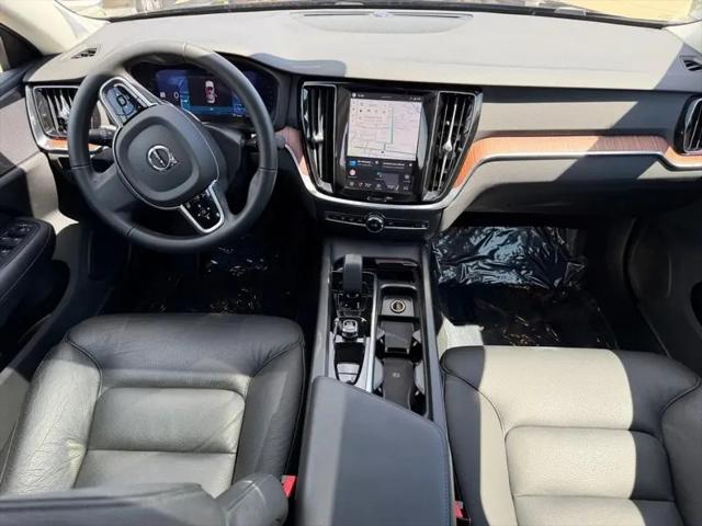 2025 Volvo S60 B5 Plus