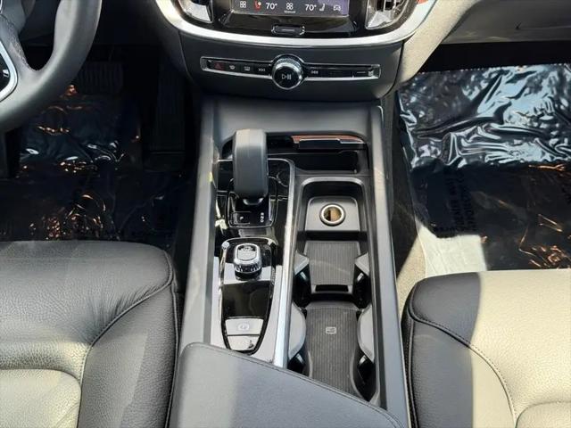 2025 Volvo S60 B5 Plus