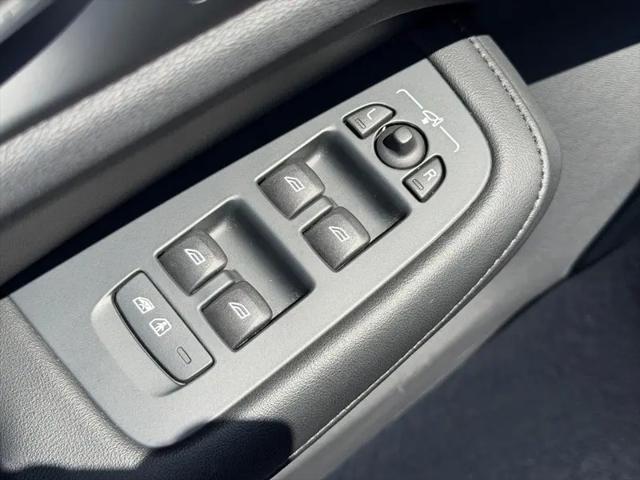 2025 Volvo S60 B5 Plus