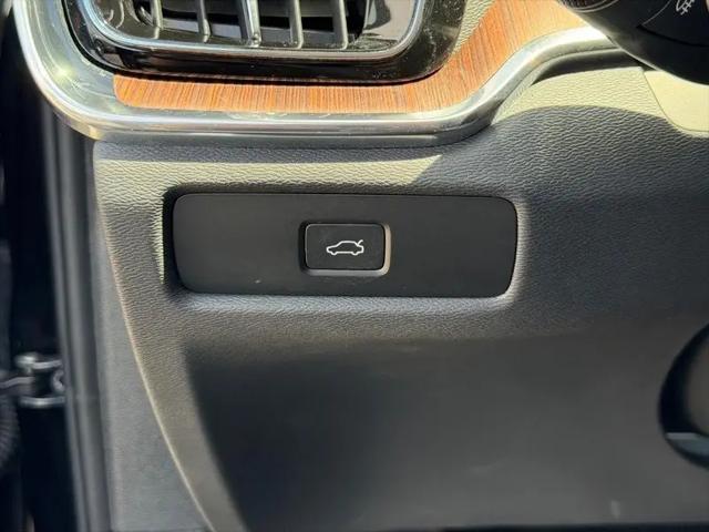 2025 Volvo S60 B5 Plus