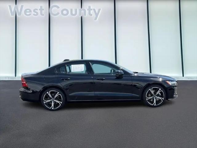 2025 Volvo S60 B5 Plus