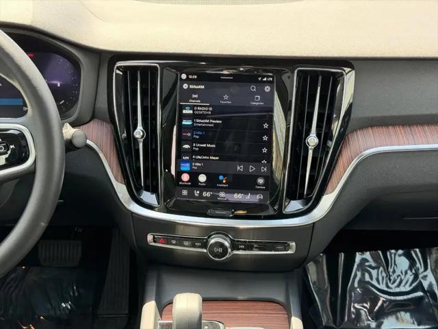 2025 Volvo S60 B5 Plus