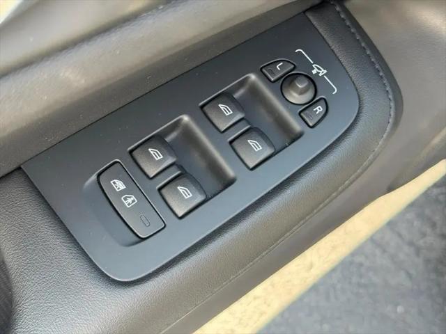 2025 Volvo S60 B5 Plus