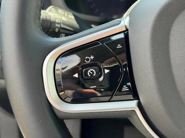 2025 Volvo S60 B5 Plus