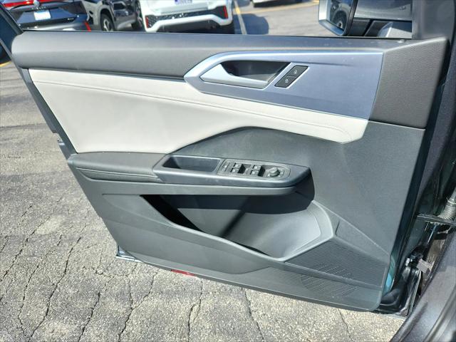 2026 Volkswagen Taos SE
