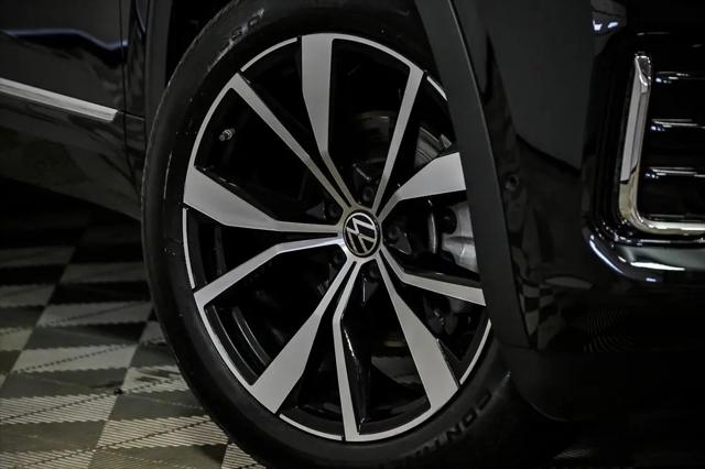 2025 Volkswagen Atlas Cross Sport 2.0T SEL Premium R-Line