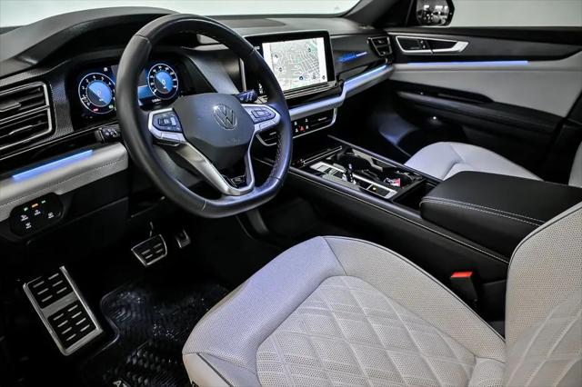 2025 Volkswagen Atlas Cross Sport 2.0T SEL Premium R-Line