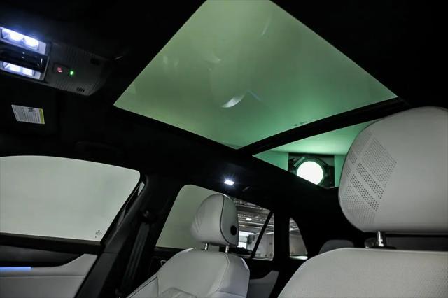 2025 Volkswagen Atlas Cross Sport 2.0T SEL Premium R-Line