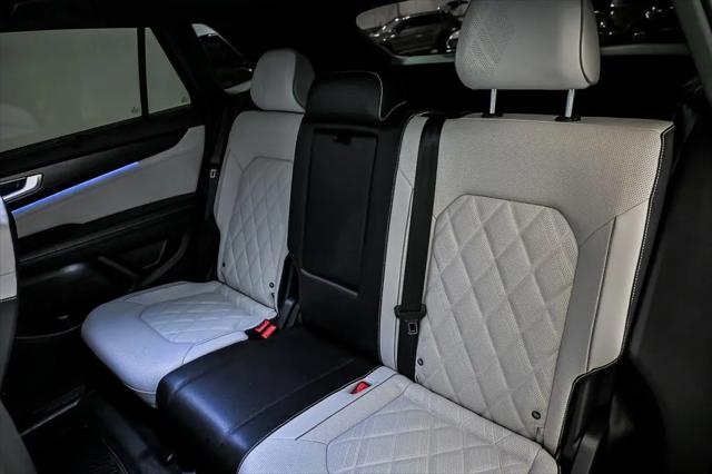 2025 Volkswagen Atlas Cross Sport 2.0T SEL Premium R-Line