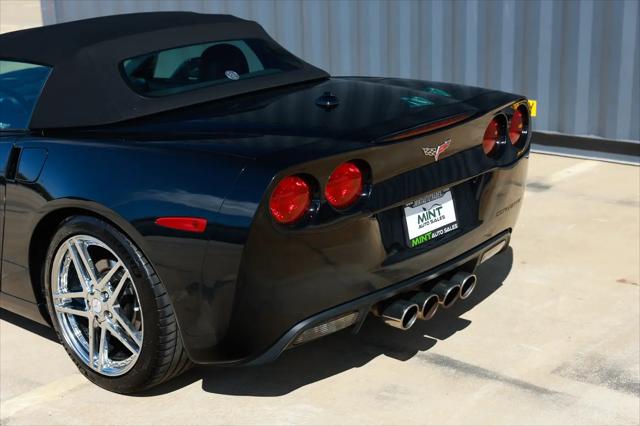 2005 Chevrolet Corvette Base