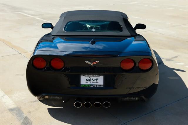 2005 Chevrolet Corvette Base