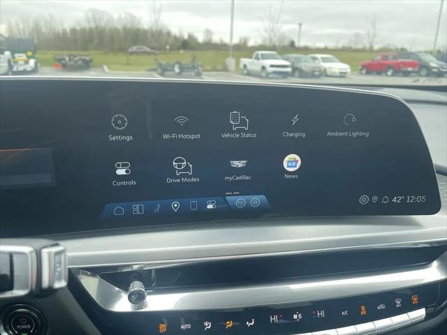 2024 Cadillac iQ Luxury w/1SC