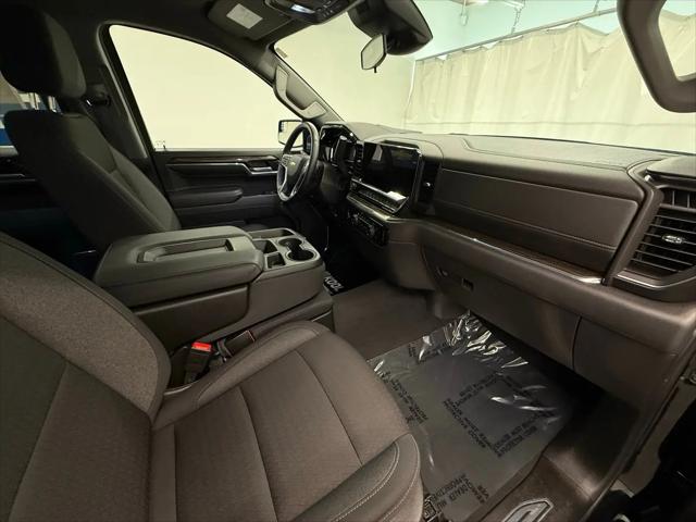 2024 Chevrolet Silverado 1500 4WD Crew Cab Short Bed LT with 2FL